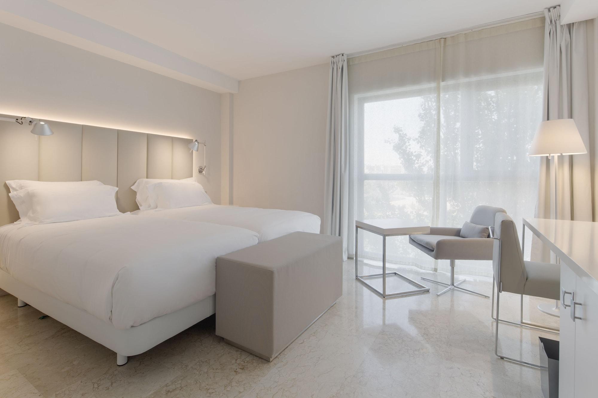 Nh Ciudad De Zaragoza Hotel Екстериор снимка