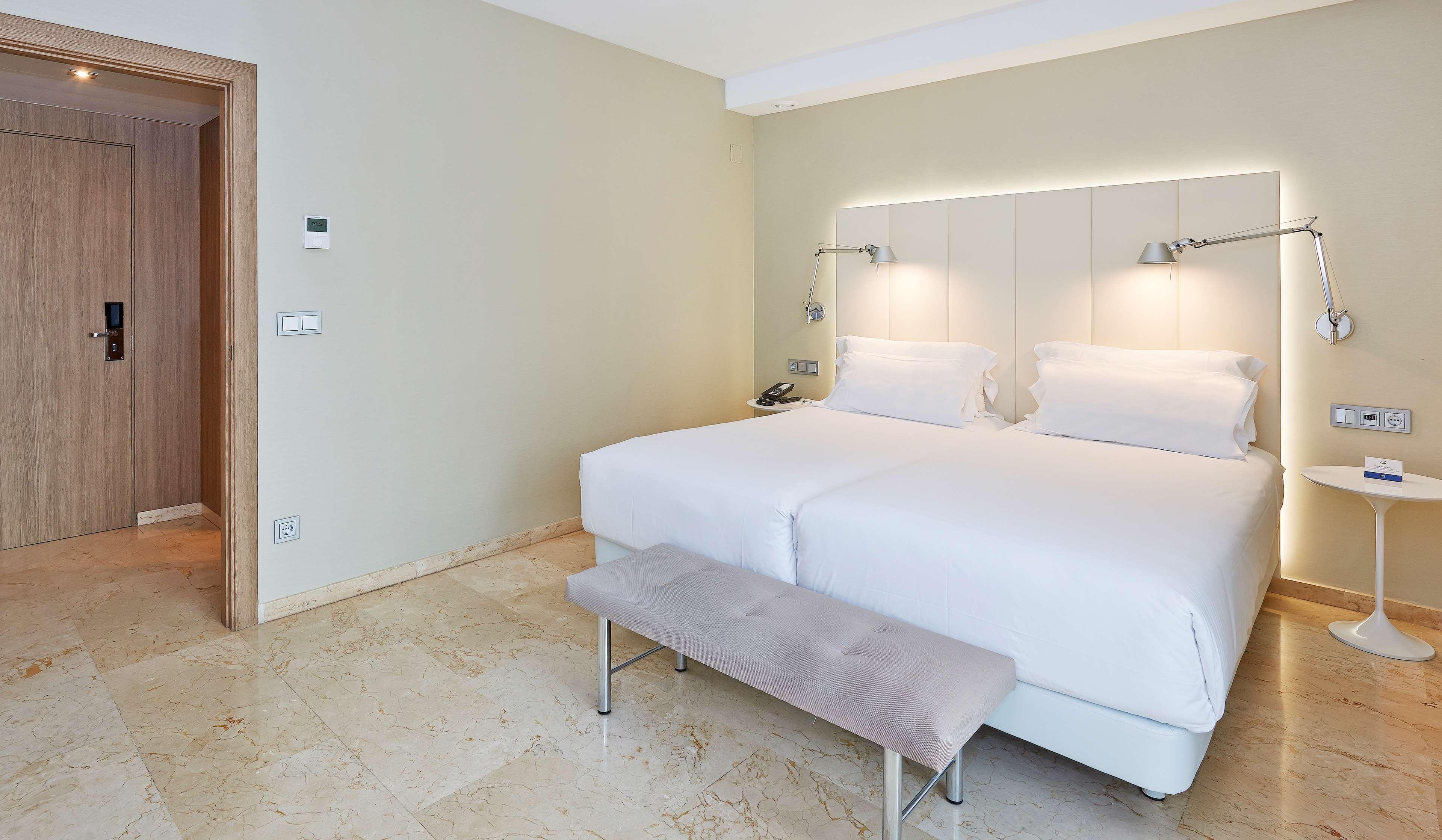 Nh Ciudad De Zaragoza Hotel Екстериор снимка