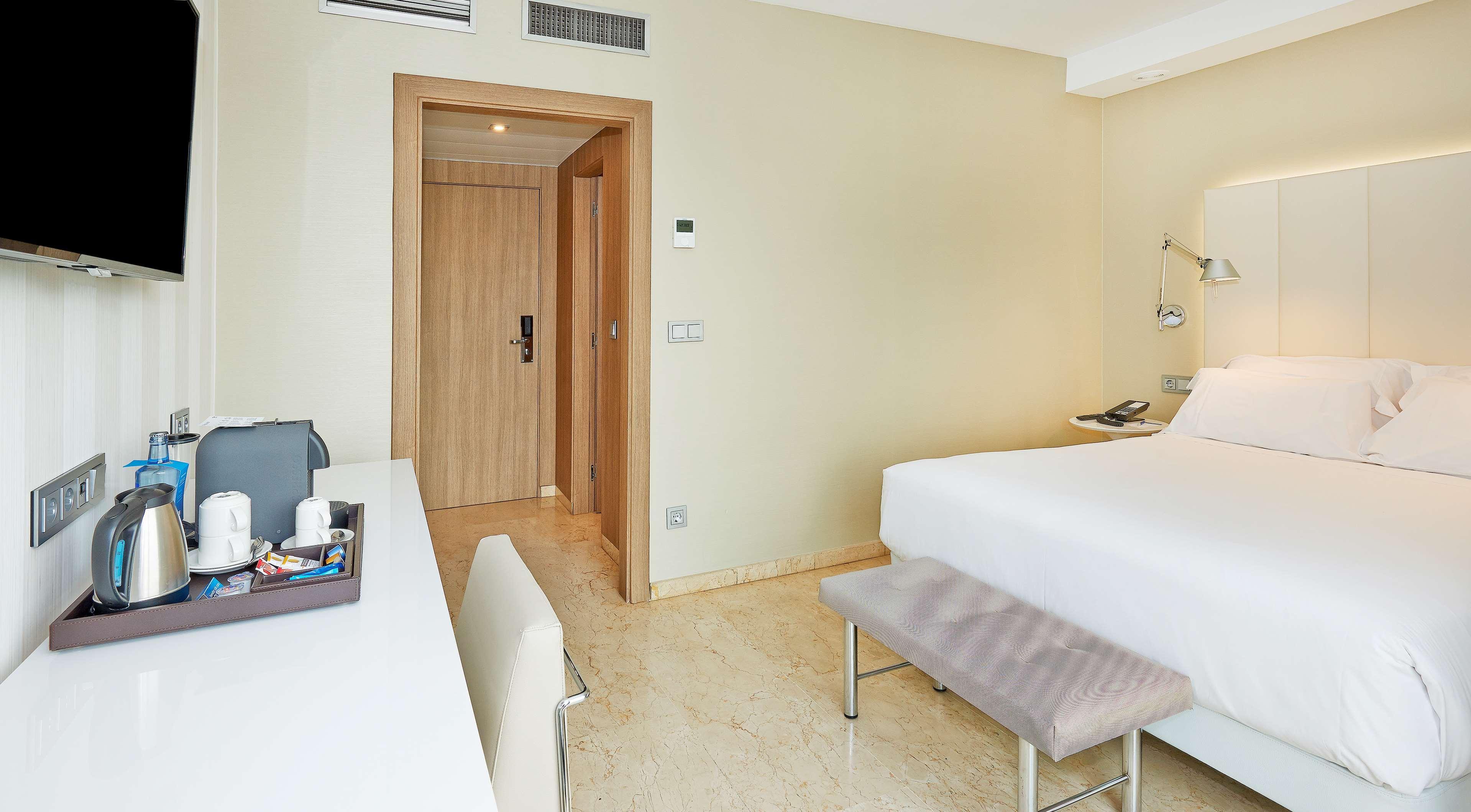 Nh Ciudad De Zaragoza Hotel Екстериор снимка