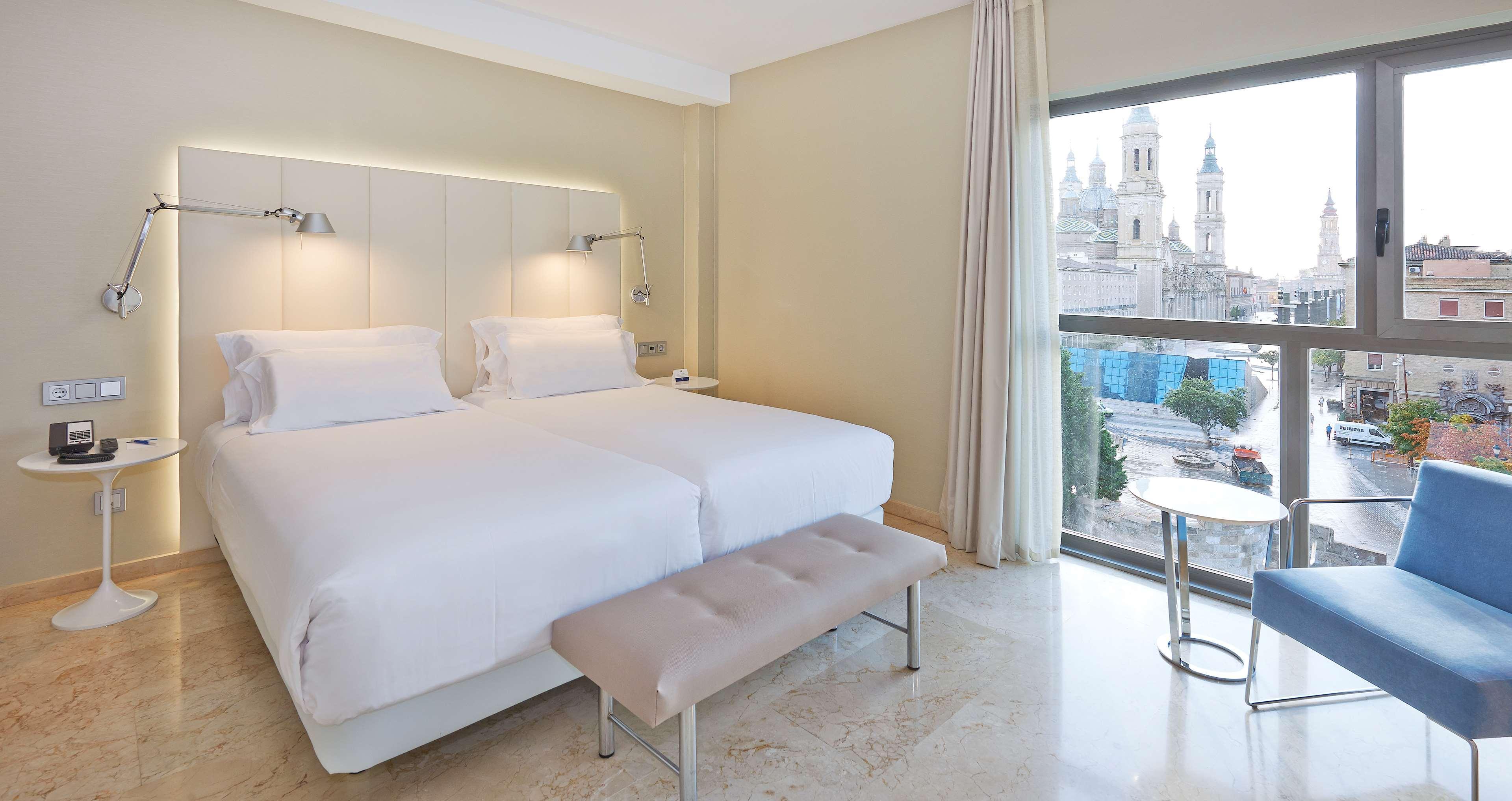 Nh Ciudad De Zaragoza Hotel Екстериор снимка