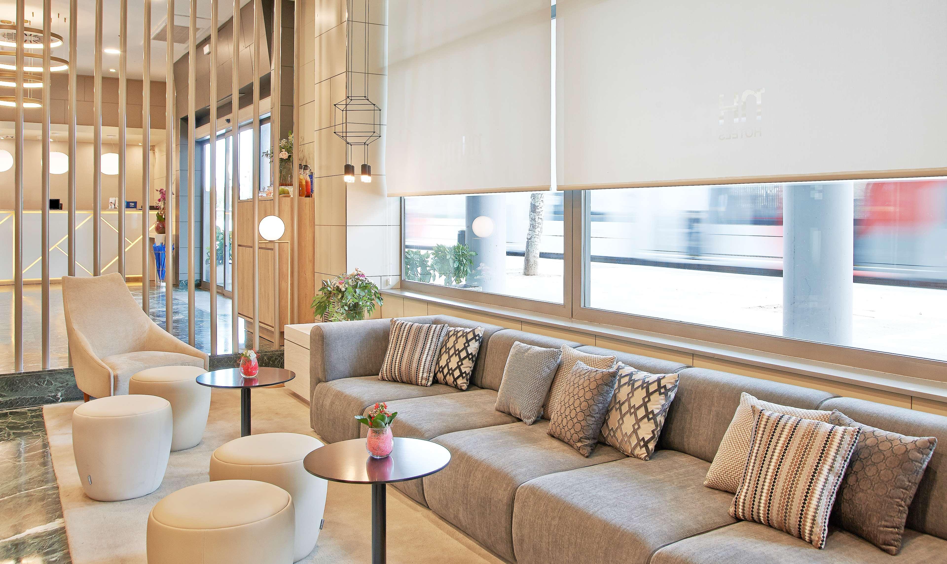 Nh Ciudad De Zaragoza Hotel Екстериор снимка
