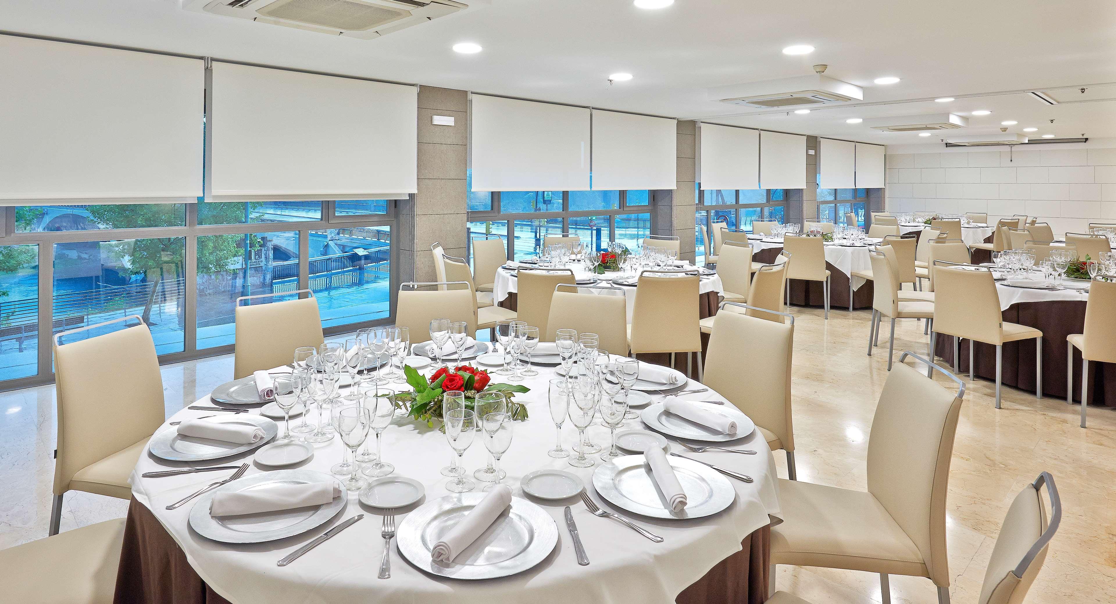 Nh Ciudad De Zaragoza Hotel Екстериор снимка