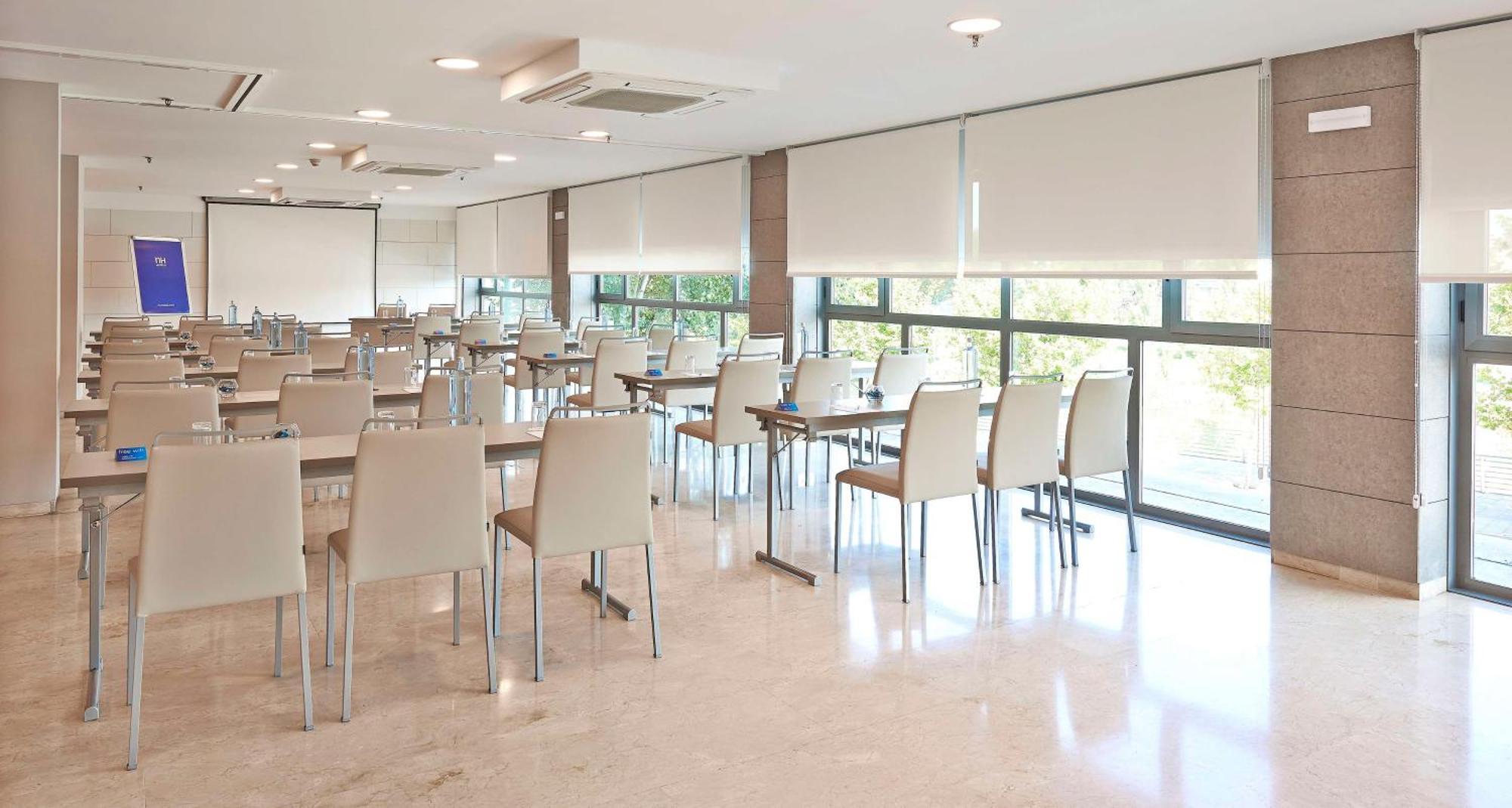 Nh Ciudad De Zaragoza Hotel Екстериор снимка