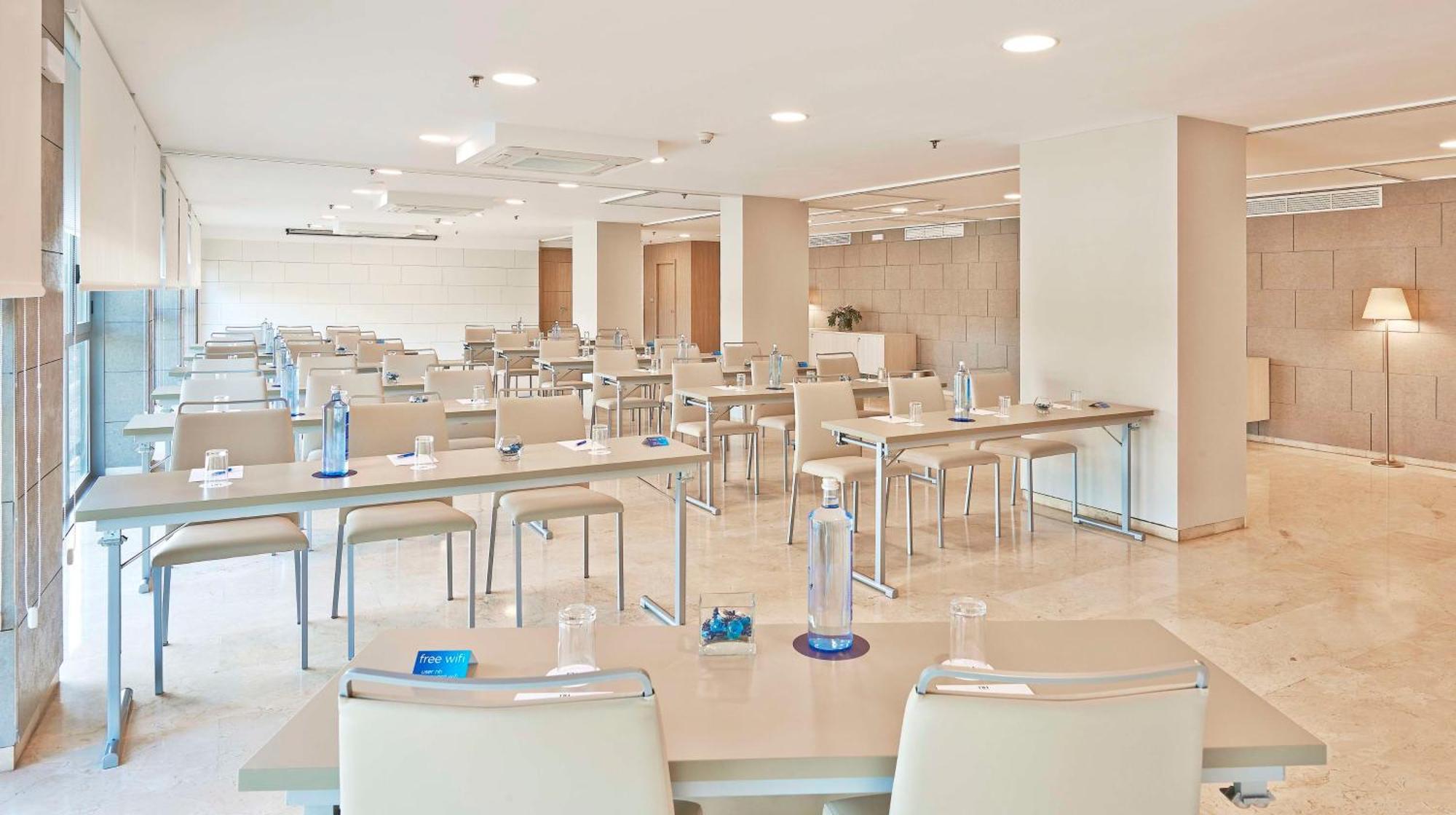 Nh Ciudad De Zaragoza Hotel Екстериор снимка
