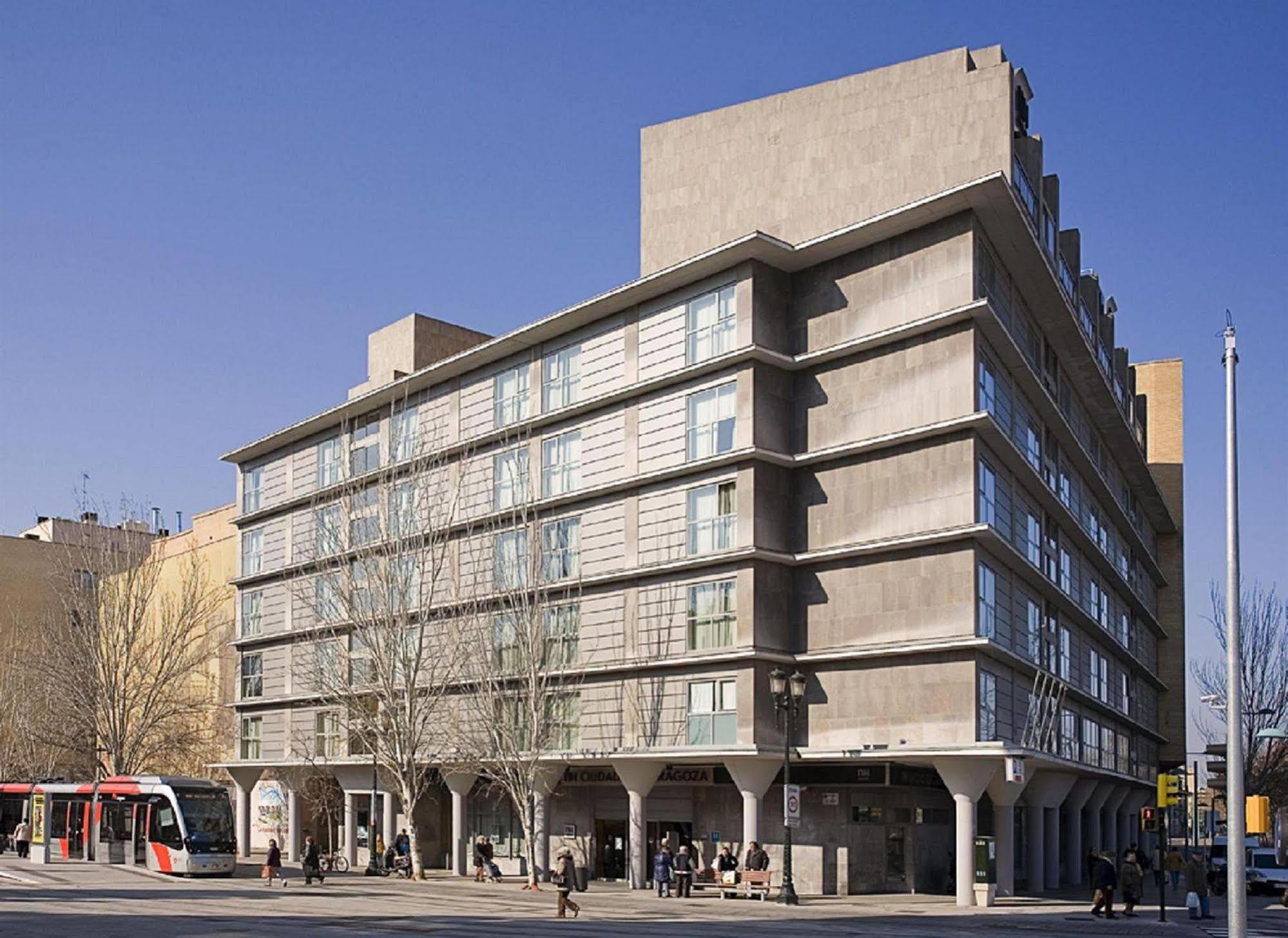 Nh Ciudad De Zaragoza Hotel Екстериор снимка