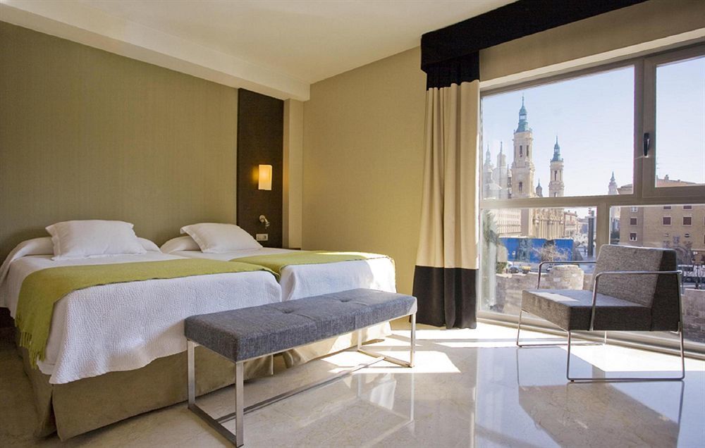 Nh Ciudad De Zaragoza Hotel Екстериор снимка